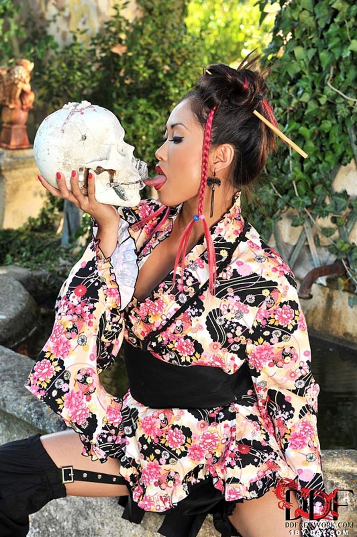 Danika kimono