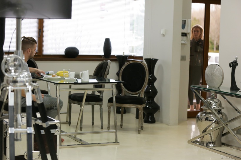 Spirited babe Nesty loves the freedom