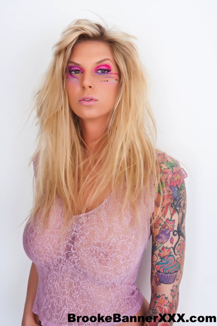 Brooke Banner Pink Fishnet