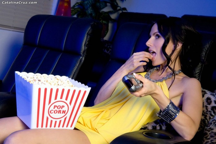 Catalina Cruz watching a movie - picture 1