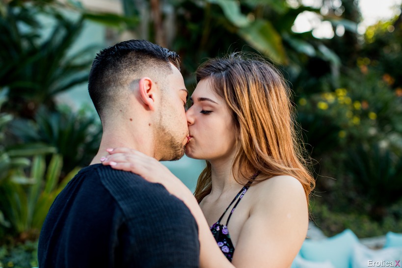 Cute Babe Fucking Outdoor - picture 1