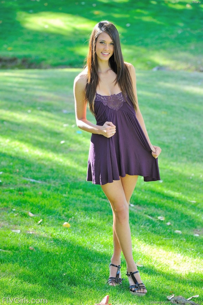 Tiffany in the park - picture 2