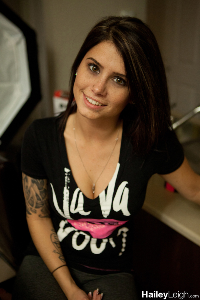 Hailey Leigh - Va Va Voom!