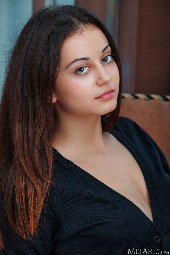 Black on Brown - picture 1
