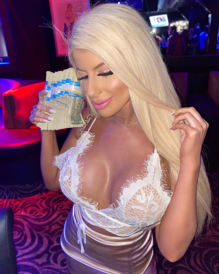 Alexandra Gabrielle Hot Glamour Babe