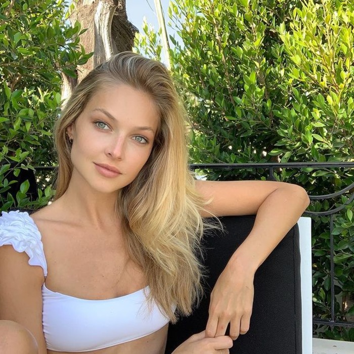 Fashion Model Ashley Smouter