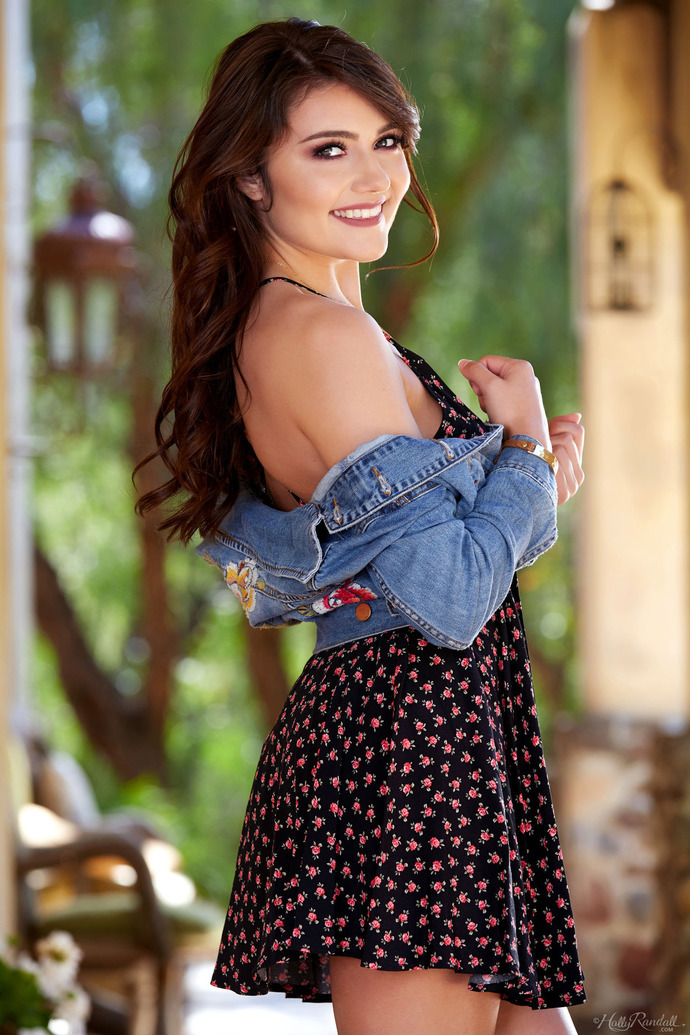 Adria Rae Enjoys The California Sunshine - picture 2