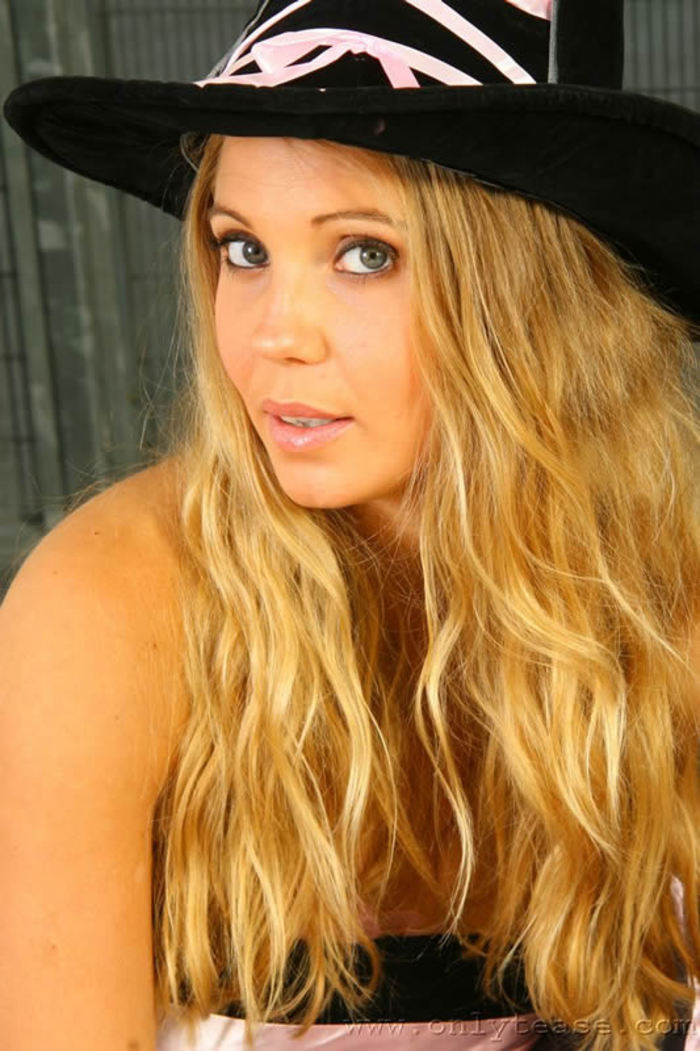 Brooke W getting ready for Halloween