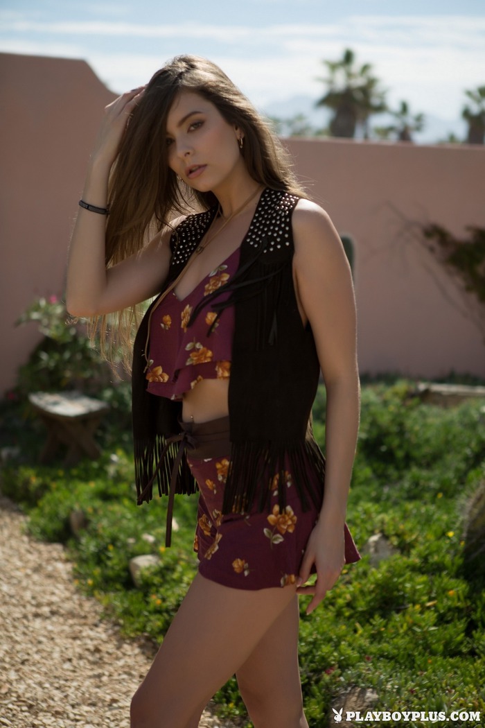 Courtyard Goddess - picture 17