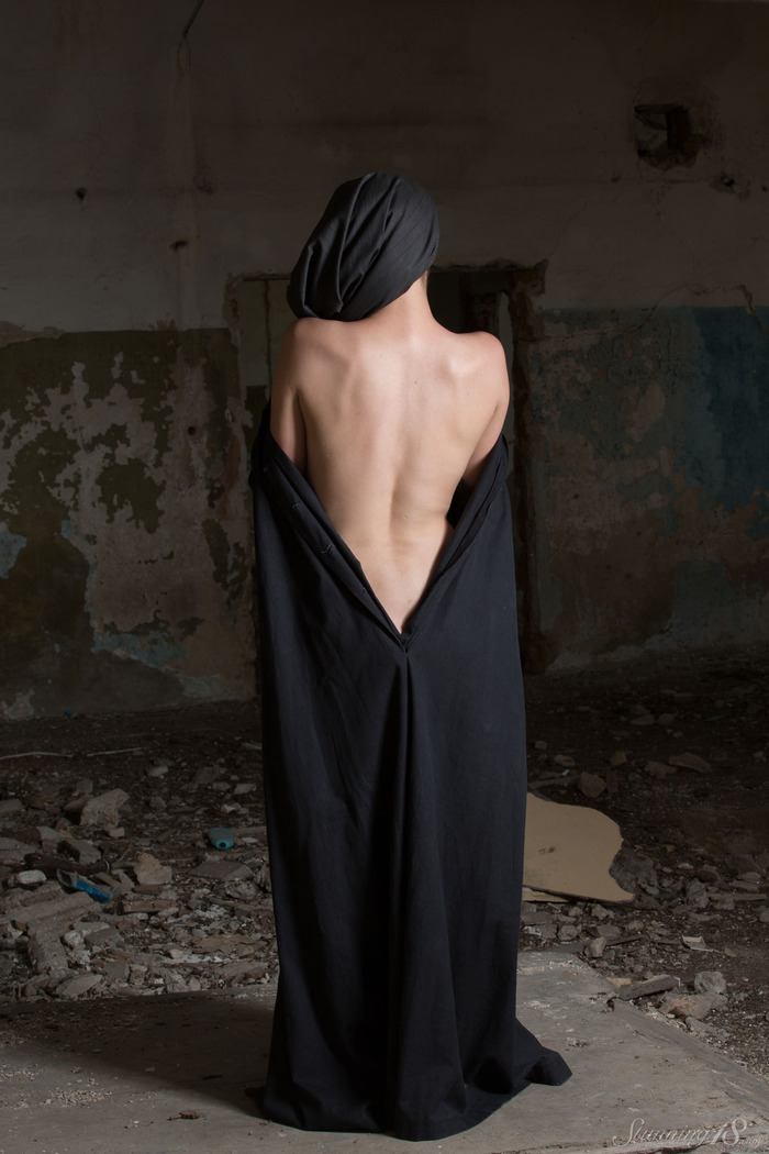 Playful nun - picture 5