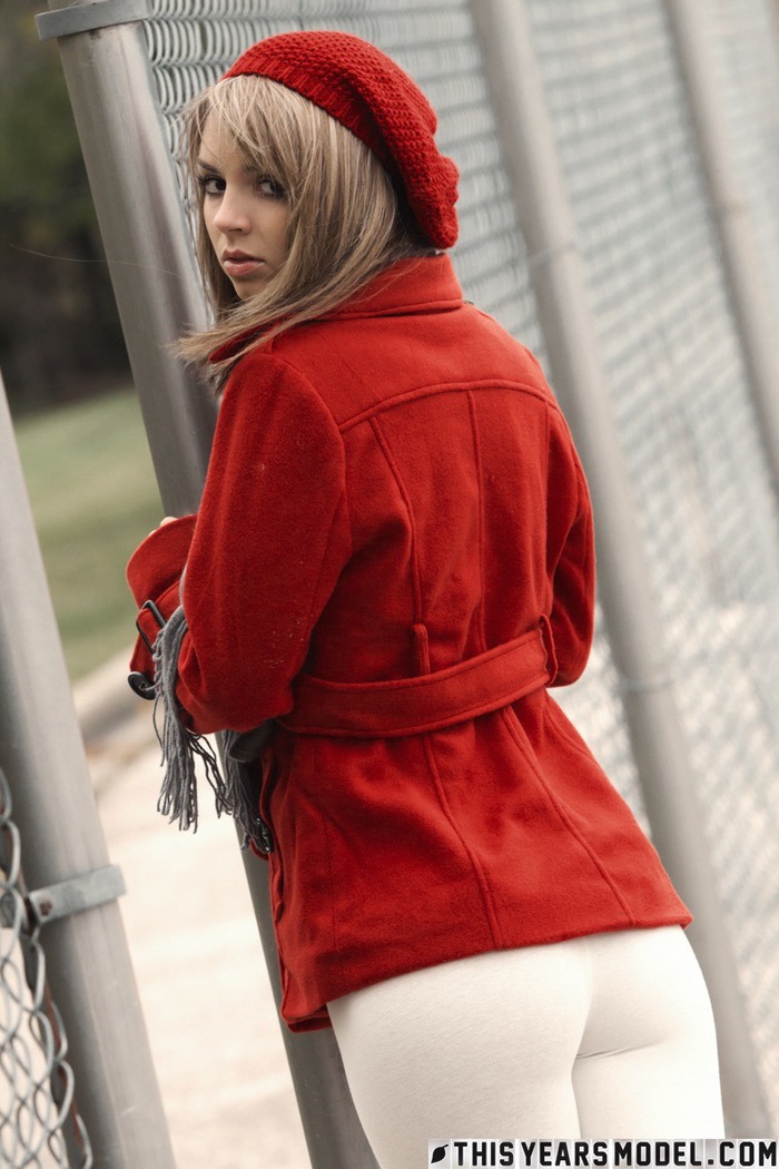 Blonde Cutie Aspen Martin Undressing In The Cold