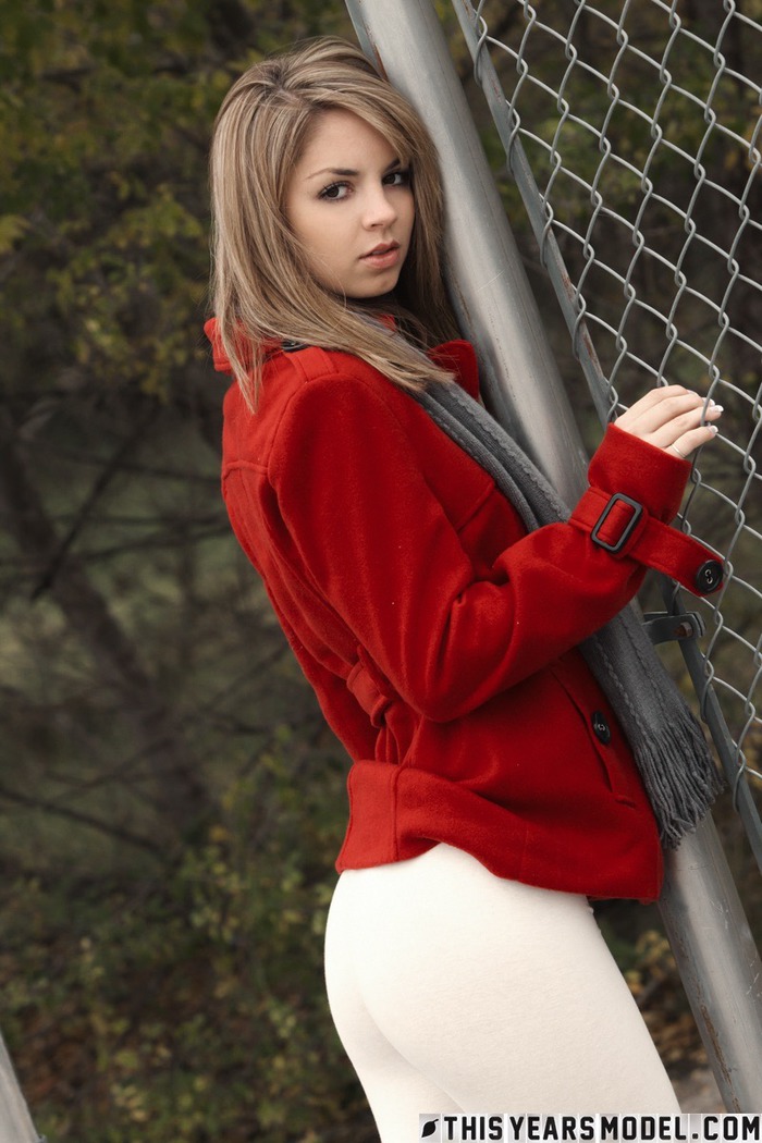 Blonde Cutie Aspen Martin Undressing In The Cold