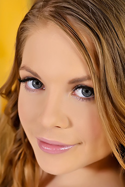 Alessandra Jane Cleans Herself