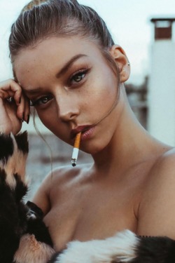 Beautiful Model Ester Exposito