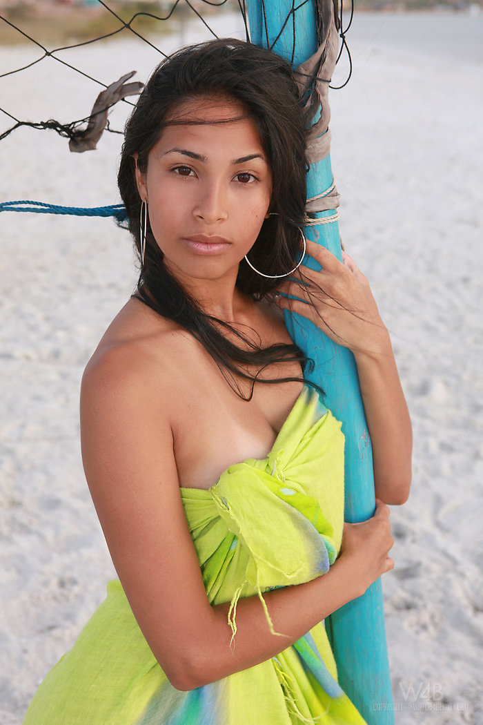 Ruth Medina In Beach Player