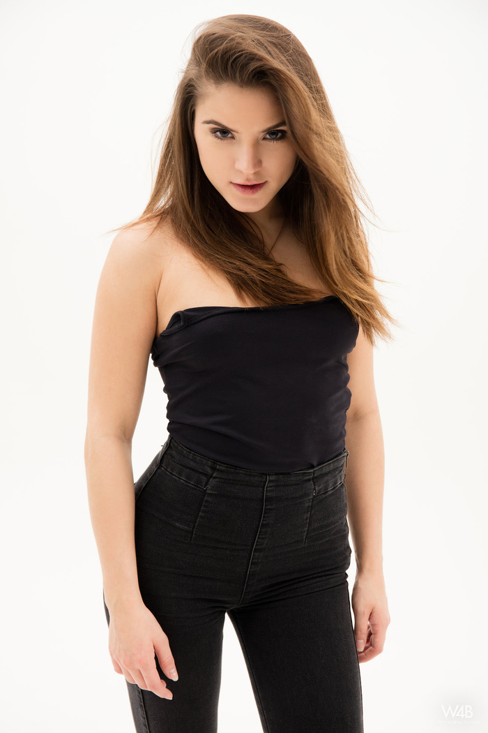 Gorgeous Evelina Strips And Masturbates With A Dildo - picture 4